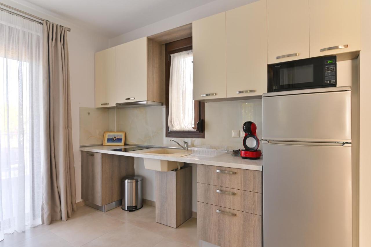 Kalli'S Apartments นิกิติ ภายนอก รูปภาพ