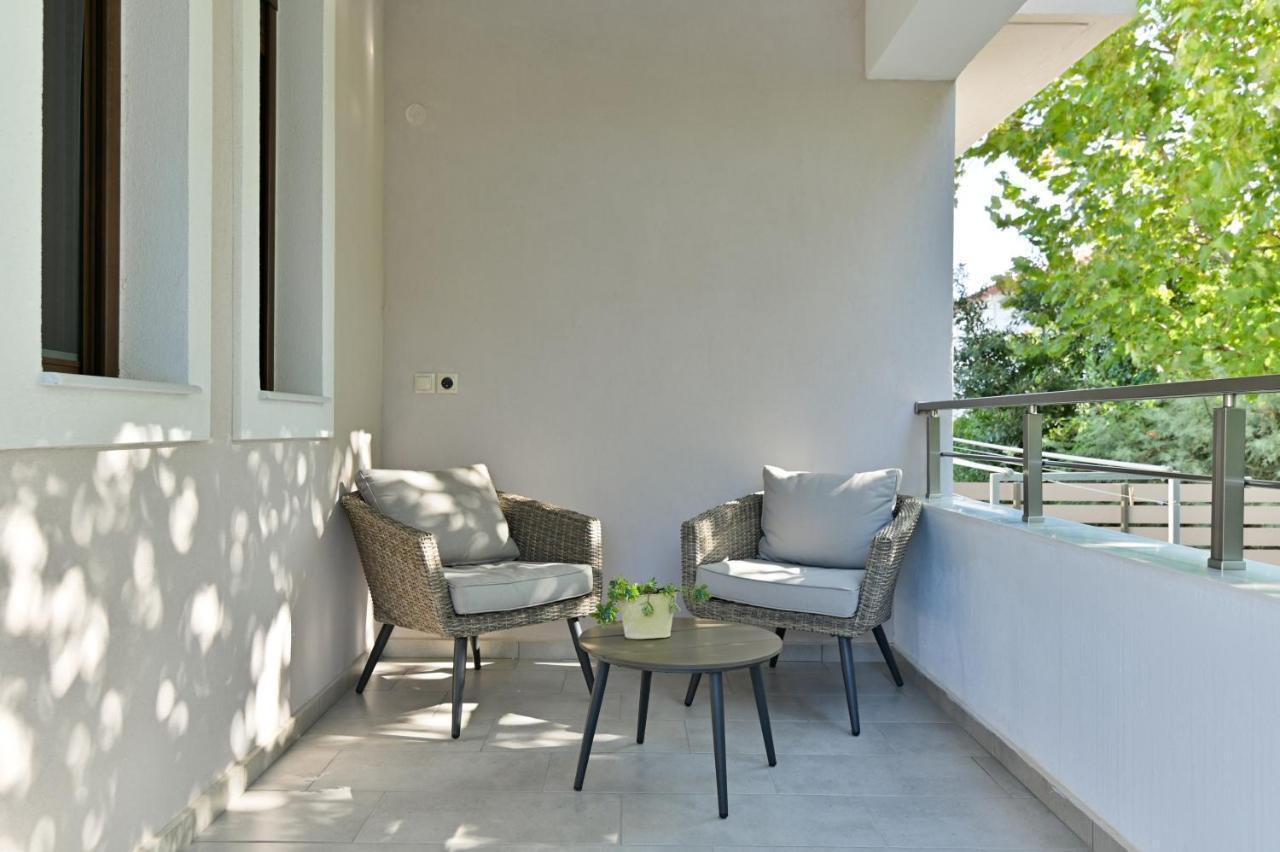 Kalli'S Apartments นิกิติ ภายนอก รูปภาพ