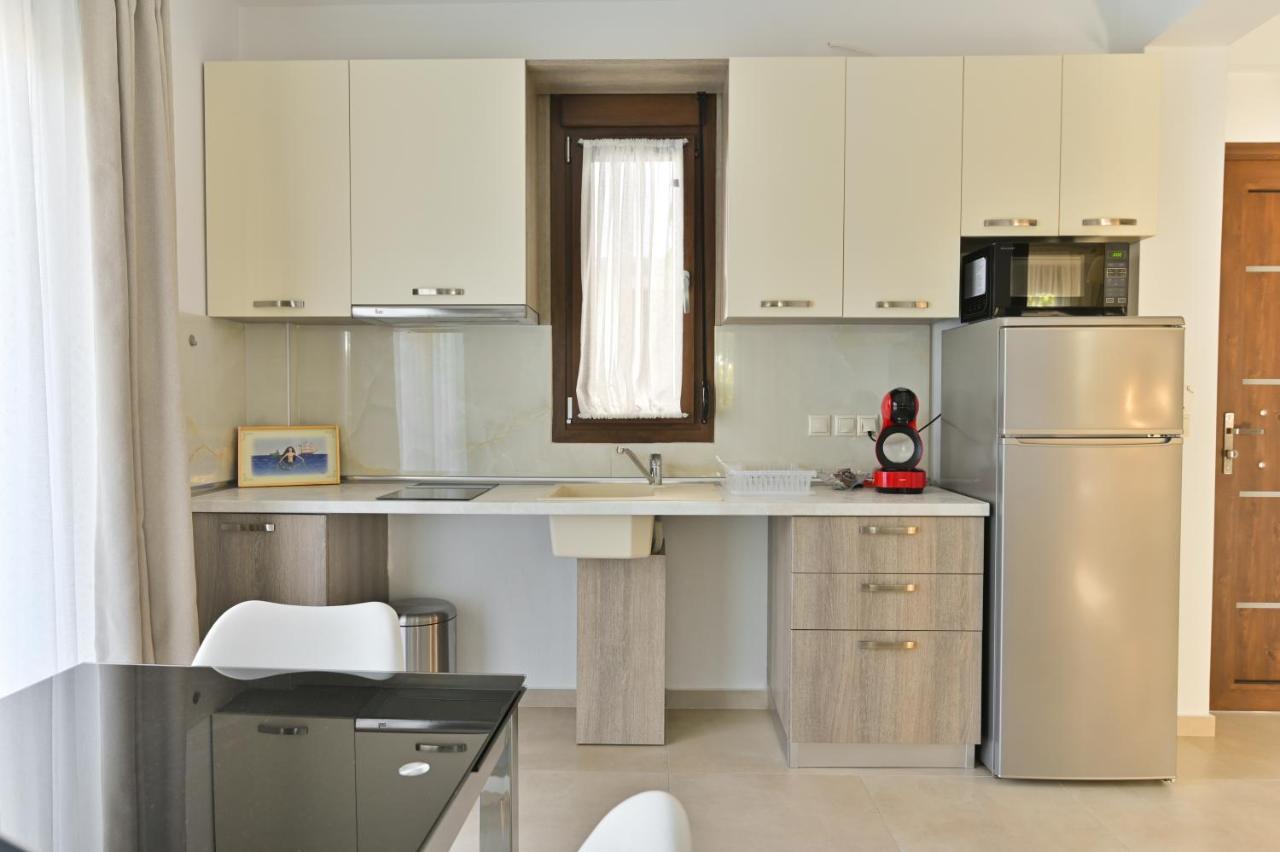 Kalli'S Apartments นิกิติ ภายนอก รูปภาพ