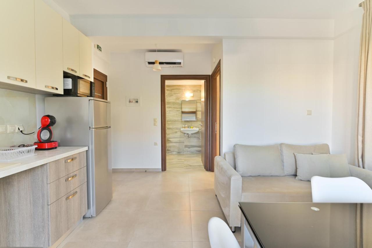 Kalli'S Apartments นิกิติ ภายนอก รูปภาพ